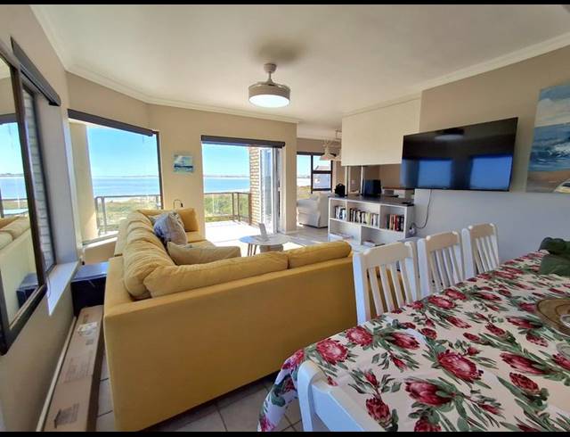 4 BEDROOM HOUSE FOR SALE IN BRITANNIA BAY